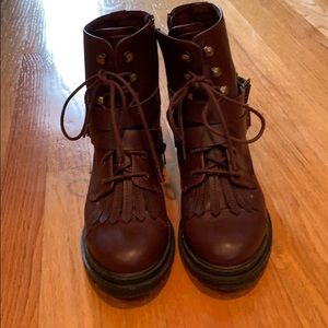 Size 8M Rocket Dog brand shoes- maroon, like new!